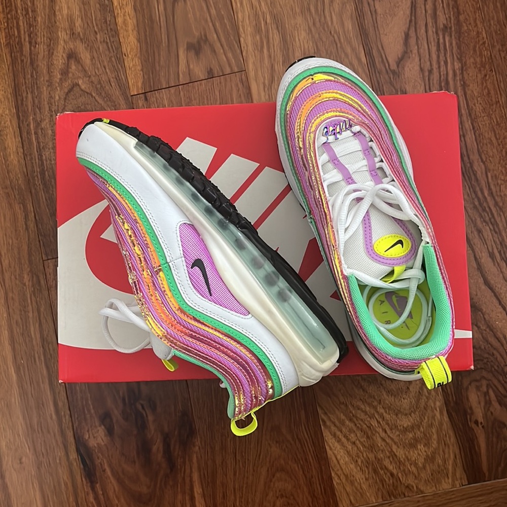 NIKE AIR MAX HOLOGRAPHIC Sneakers 7.5 W